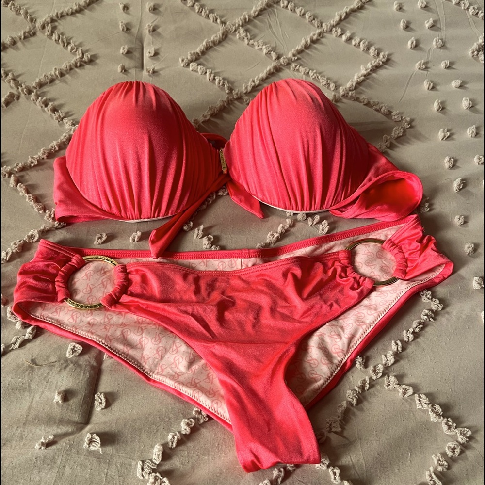 Victoria’s Secret two-piece swim suit. Top is 34D and bottoms are size M.